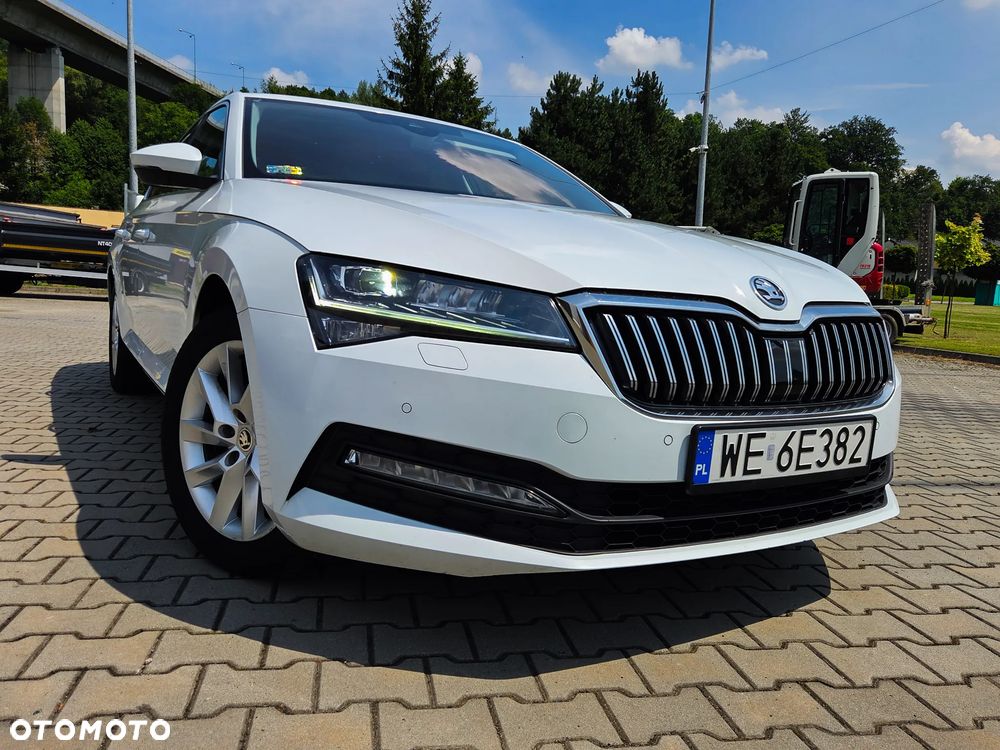 Skoda Superb 2.0 TDI SCR 4x4 Style DSG - 10