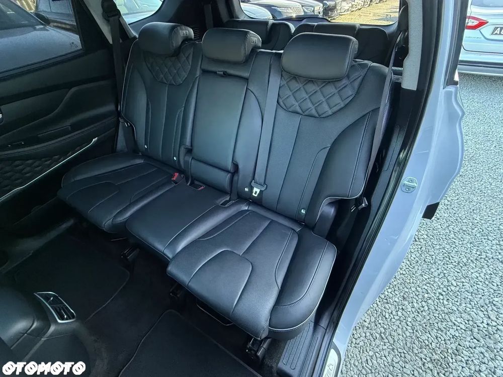Hyundai Santa Fe 1.6 HEV 2WD SEVEN Signature - 26