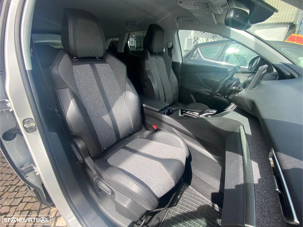 Peugeot 3008 BlueHDi 130 Stop & Start EAT8 Allure - 20