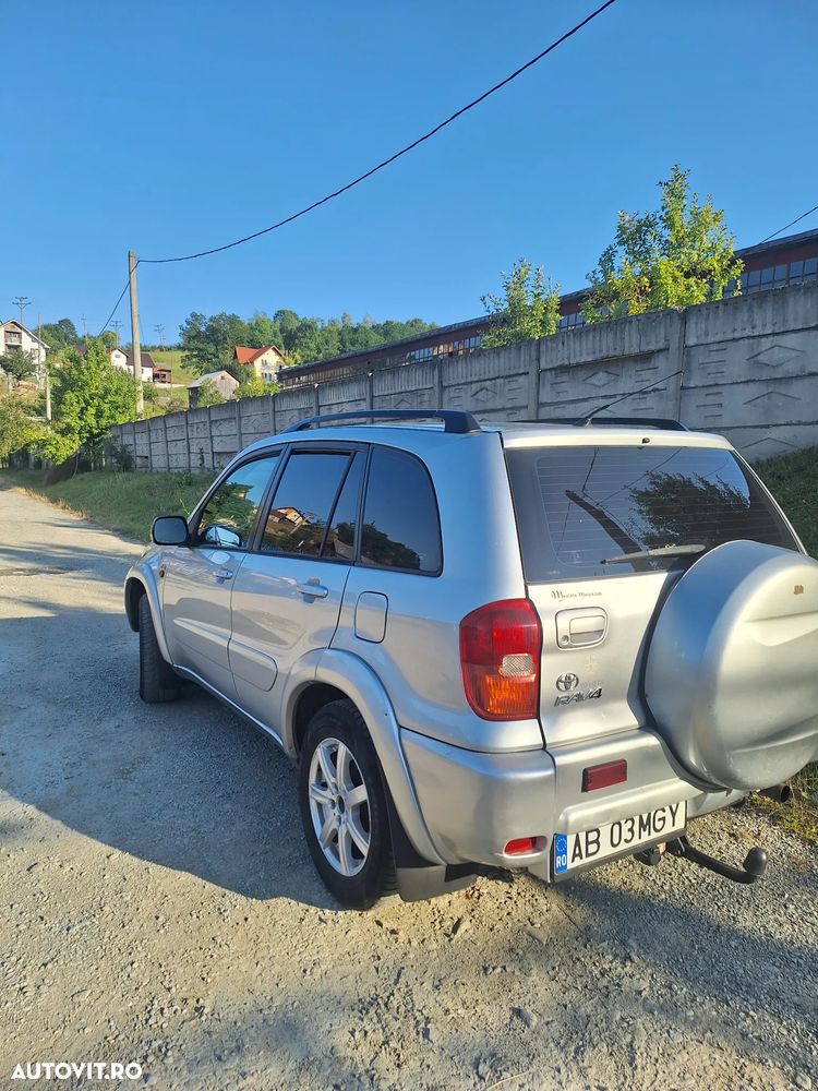 Toyota RAV4 2.0 D-4D Confort - 4