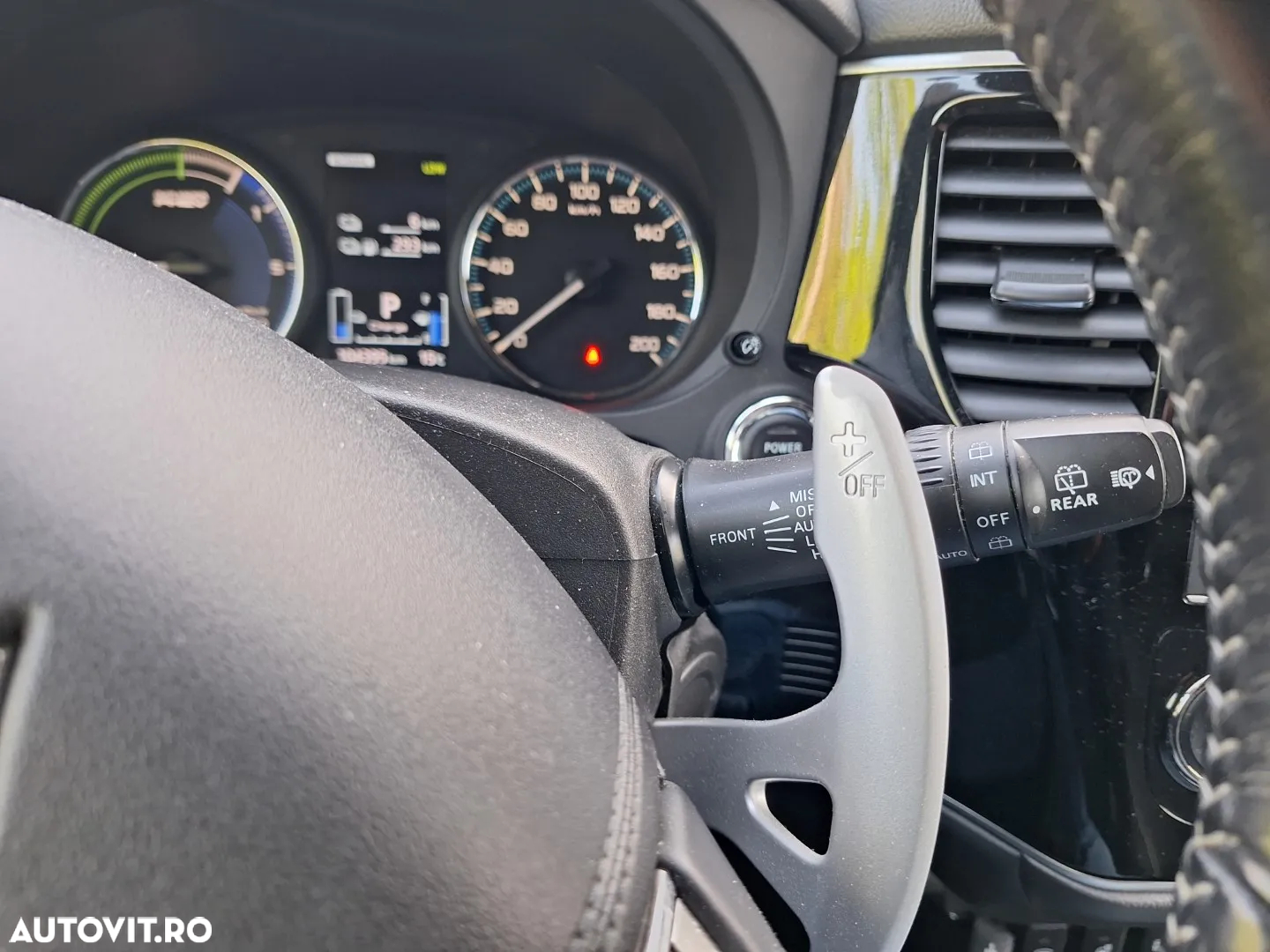 Mitsubishi Outlander PHEV 2.4 L 4X4 Instyle+ - 13