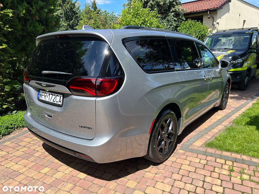 Chrysler Pacifica - 6