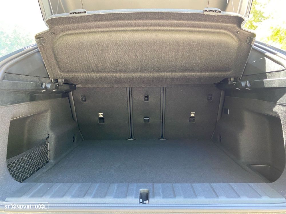 BMW iX2 eDrive20 Pack Desportivo M - 17