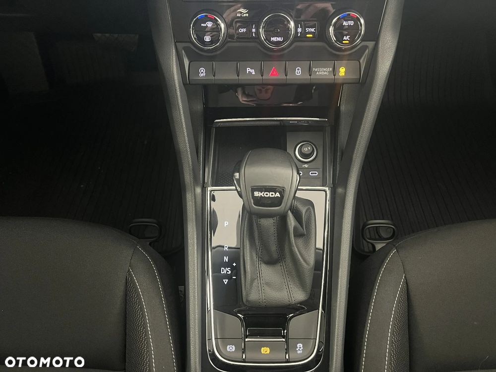 Skoda Karoq 1.5 TSI ACT Selection DSG - 16