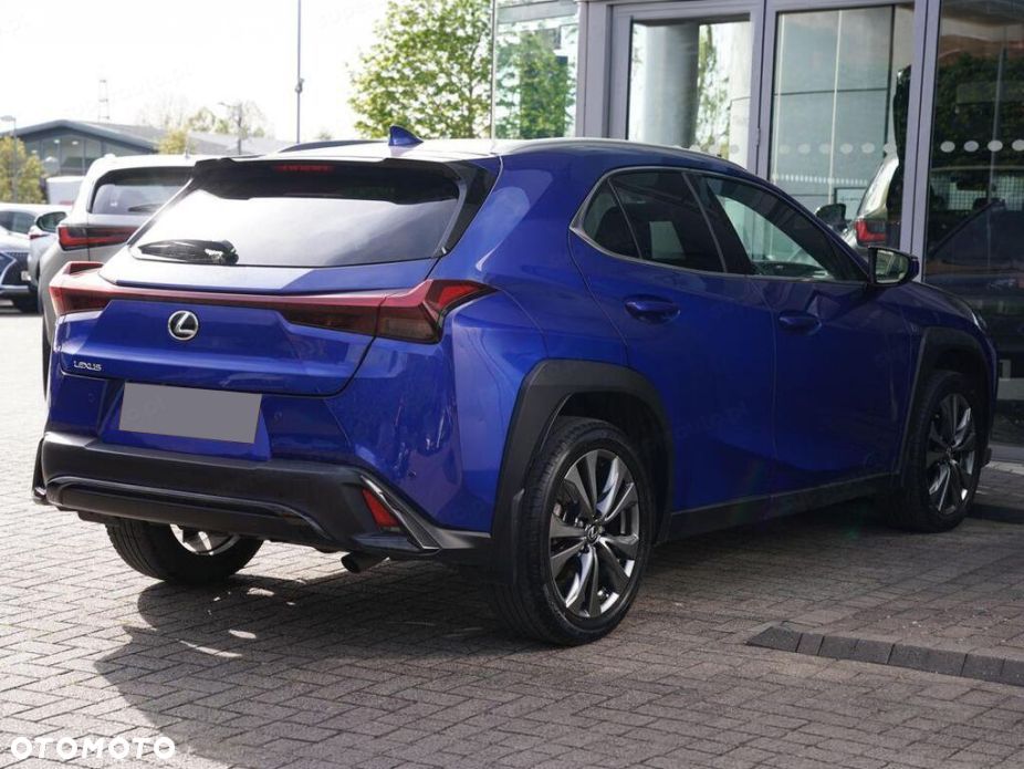 Lexus UX - 5