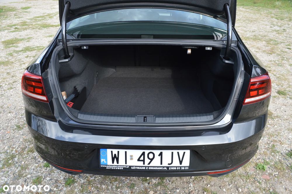 Volkswagen Passat 2.0 TSI Business DSG - 16