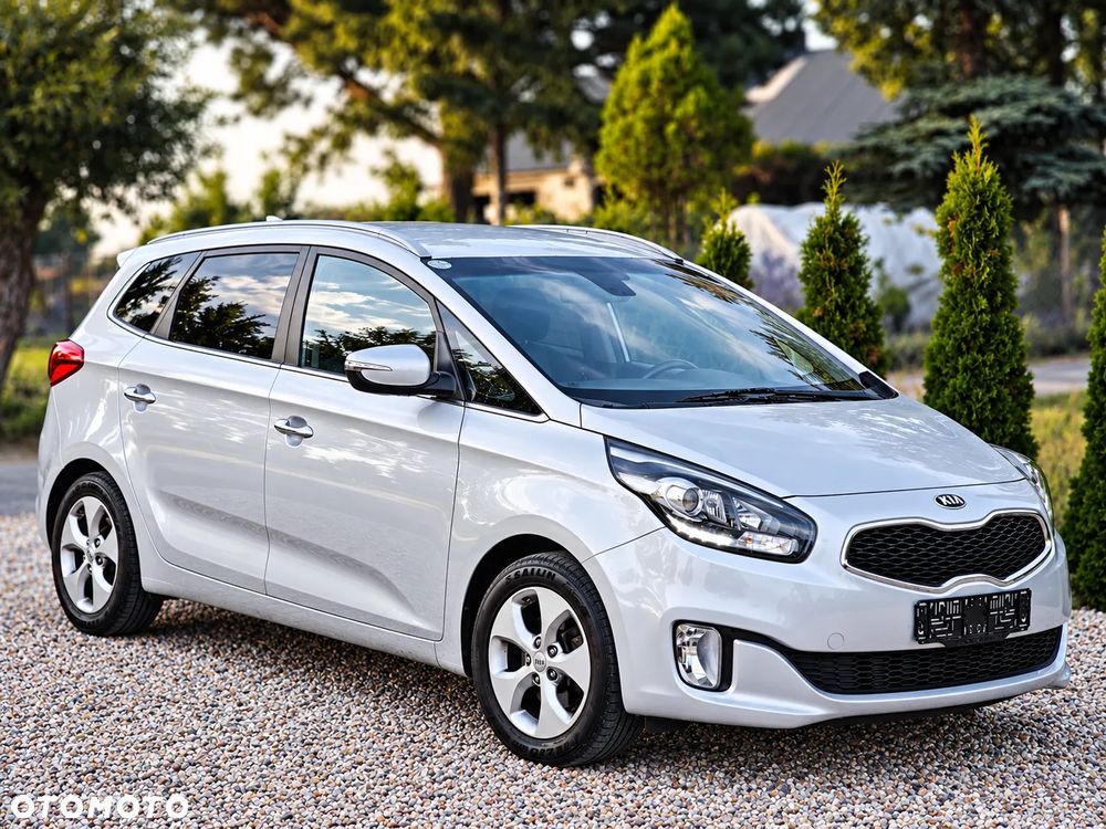Kia Carens 1.7 CRDi XL 7os - 3
