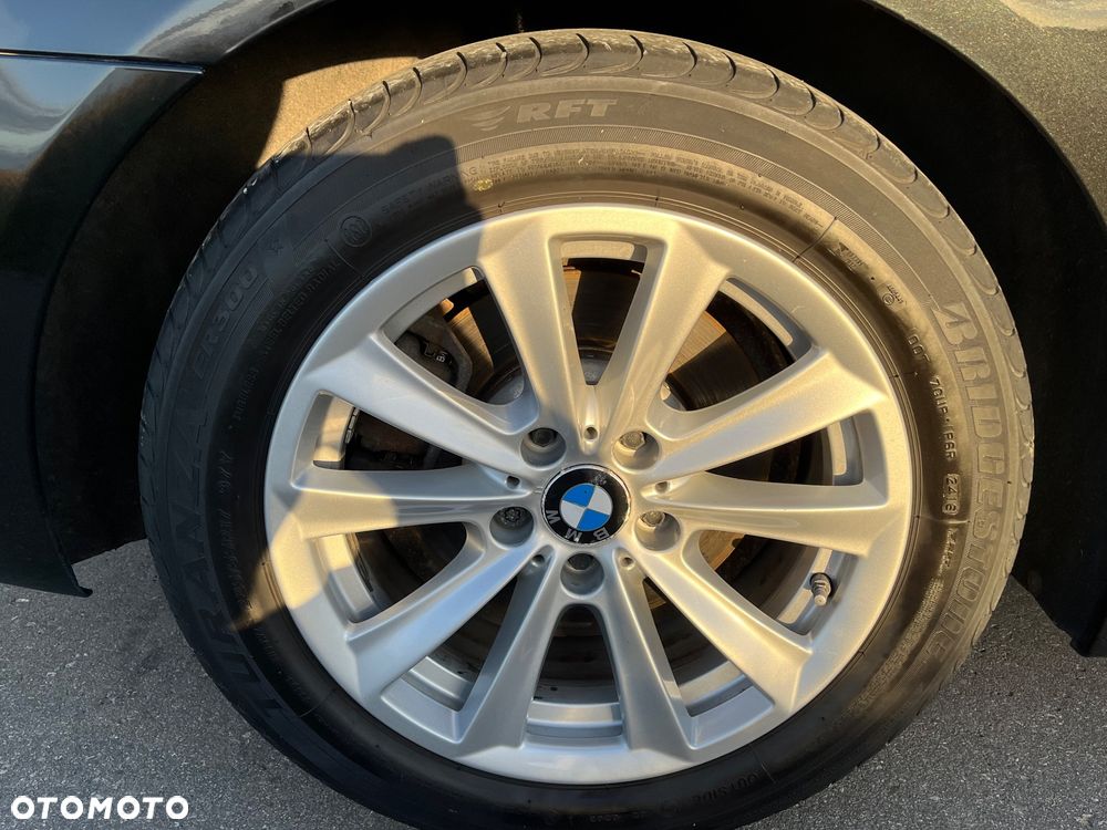 BMW Seria 5 518d Sport - 31