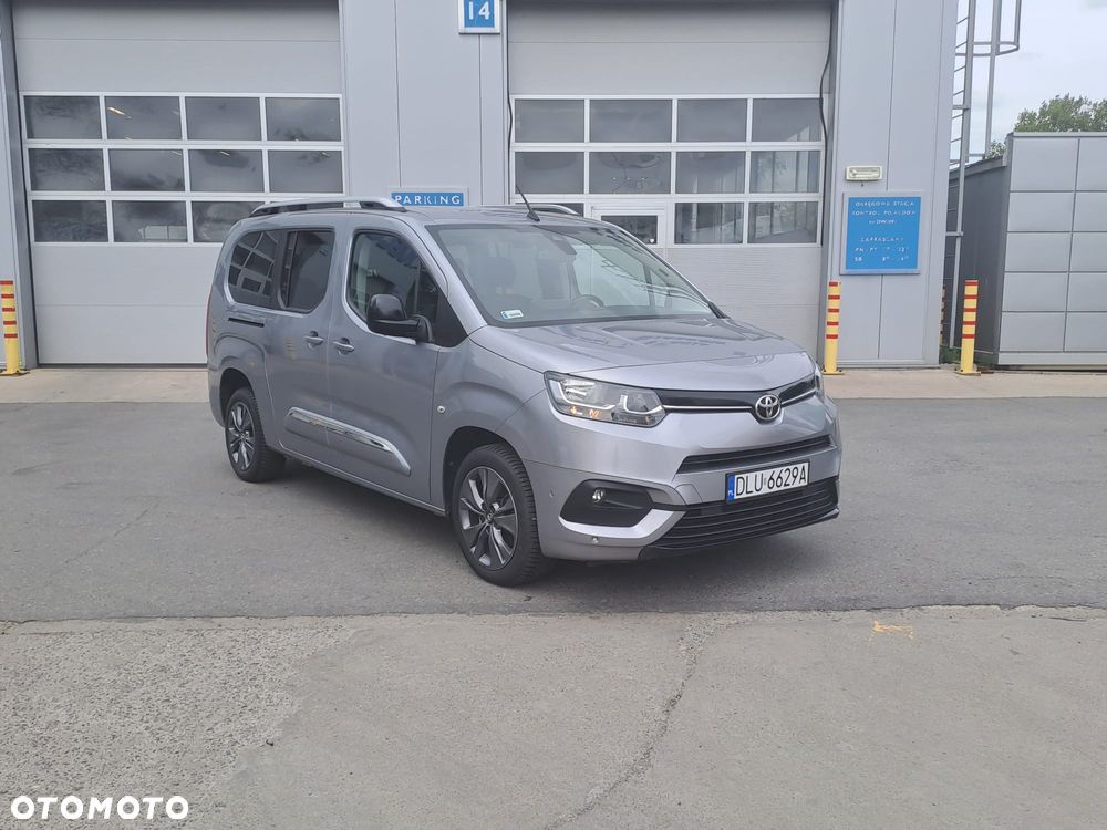 Toyota Proace City Verso 1.2 D-4T Business