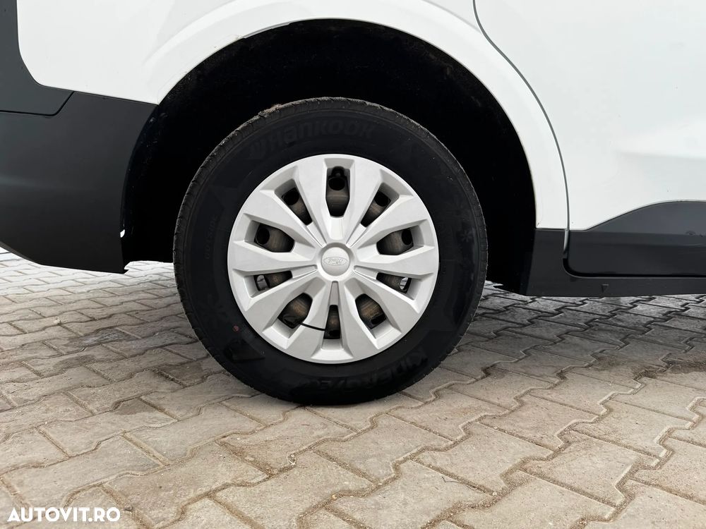 Ford Transit Courier - 7