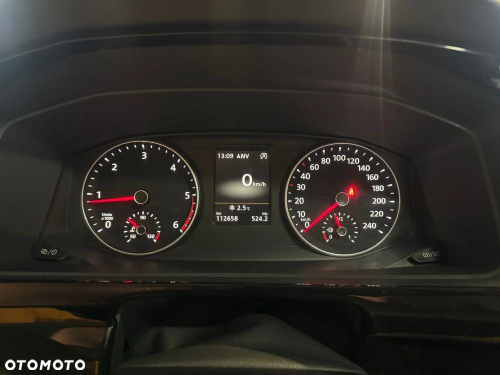 Volkswagen Multivan - 16