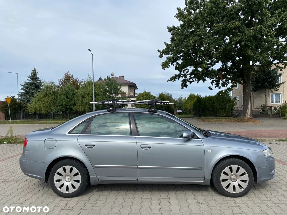 Audi A4 Limousine - 3