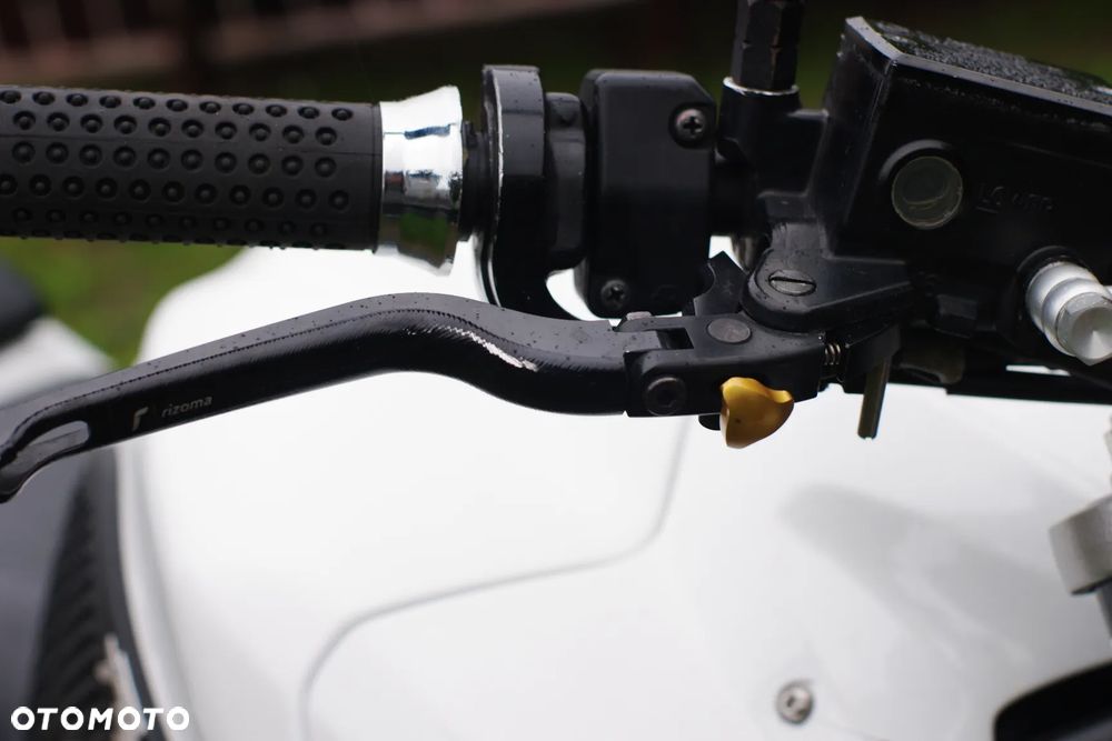Yamaha FZ - 13