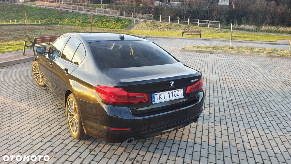 BMW Seria 5 530e M Sport sport - 26