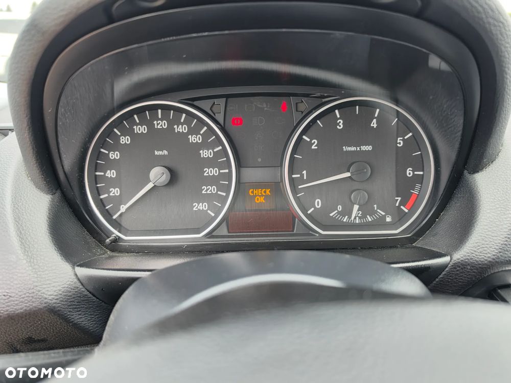 BMW Seria 1 - 25