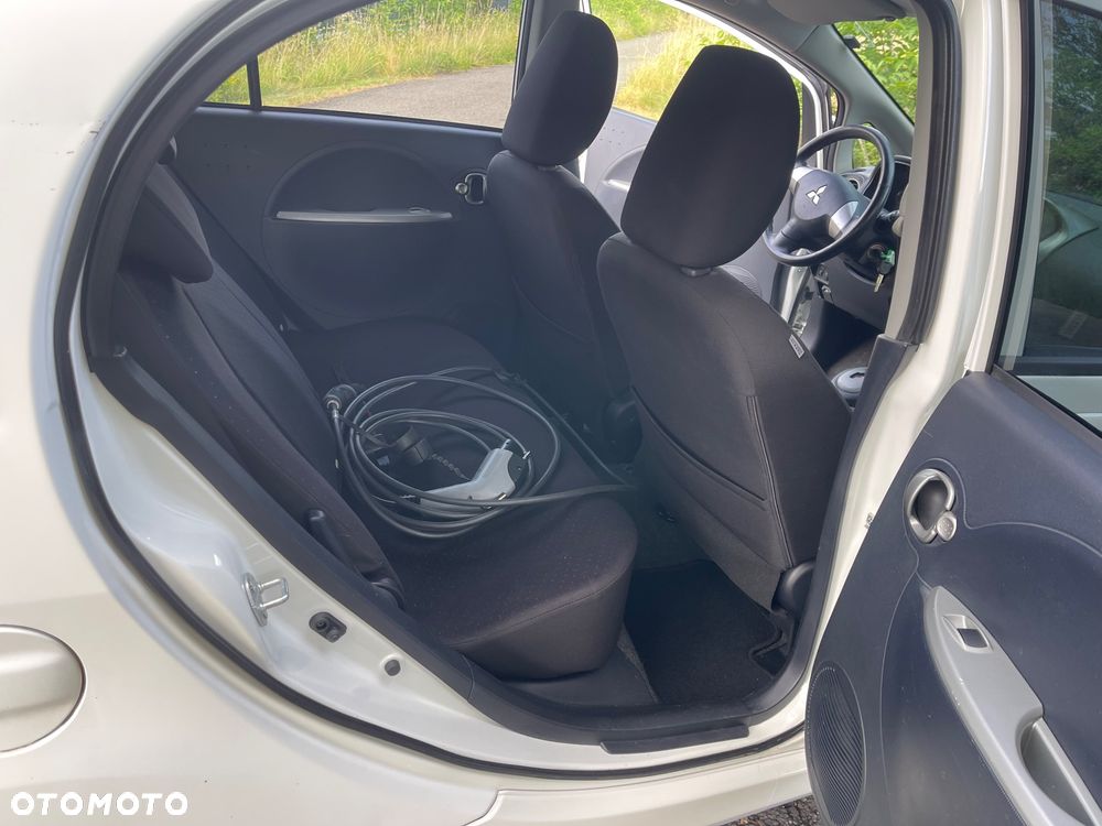 Mitsubishi i-MiEV - 12