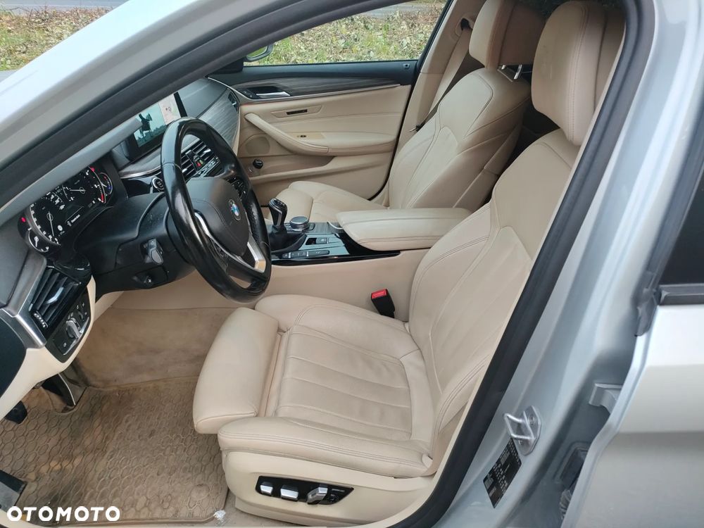 BMW Seria 5 520d - 12