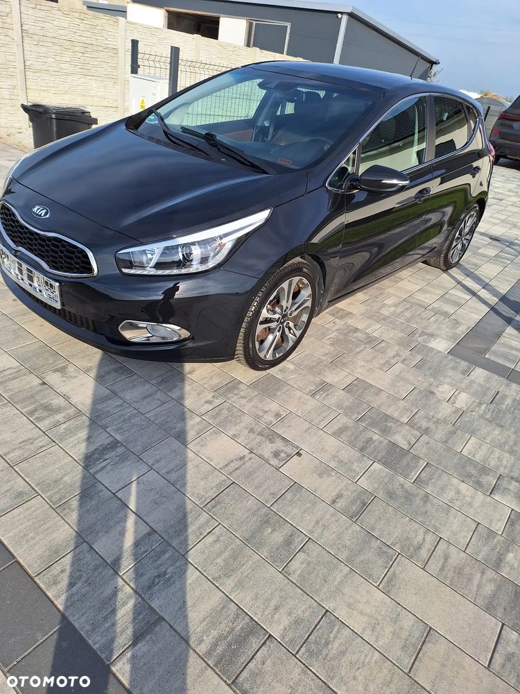 Kia Ceed - 31