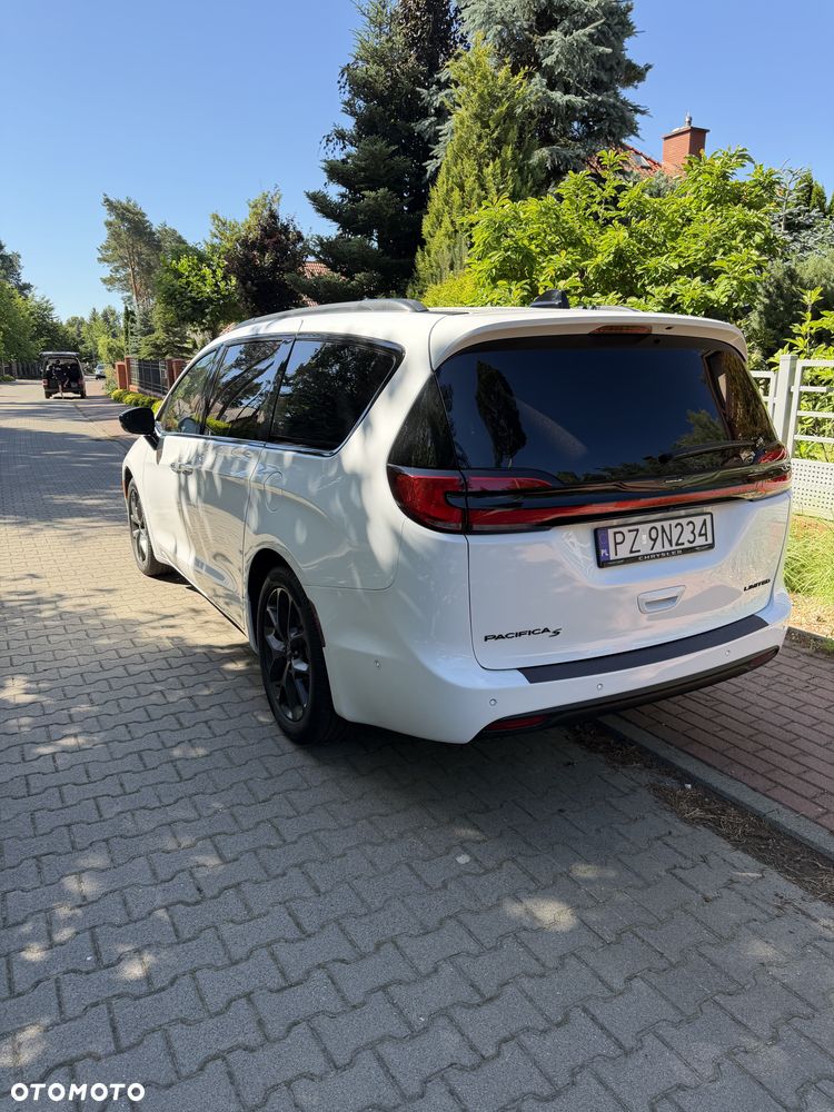 Chrysler Pacifica - 6
