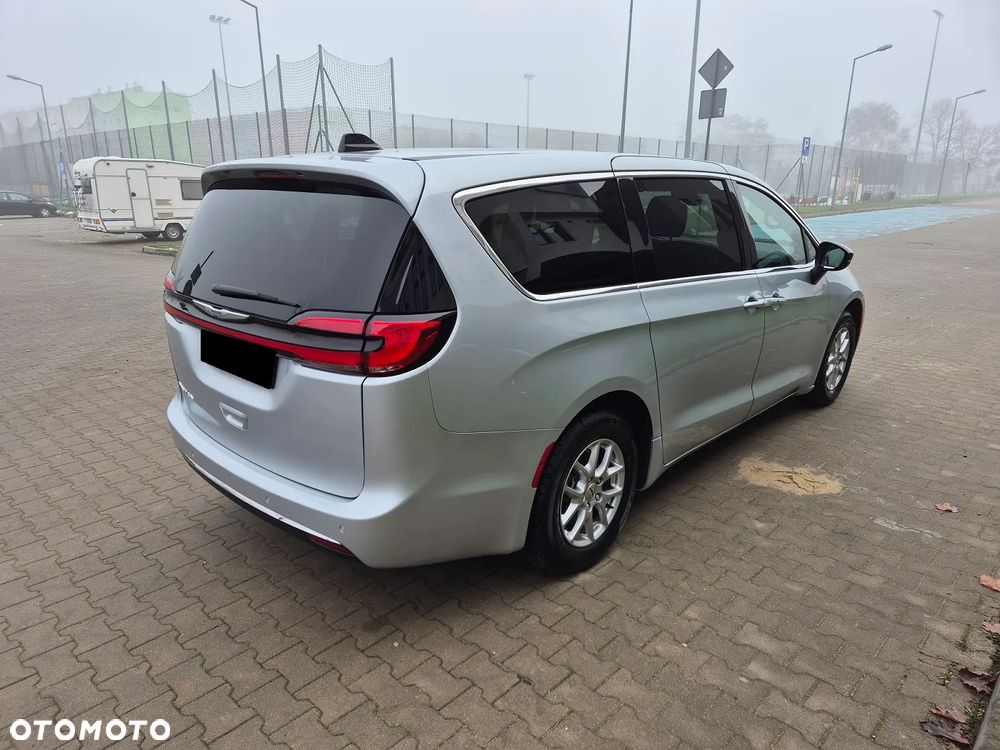 Chrysler Pacifica - 7