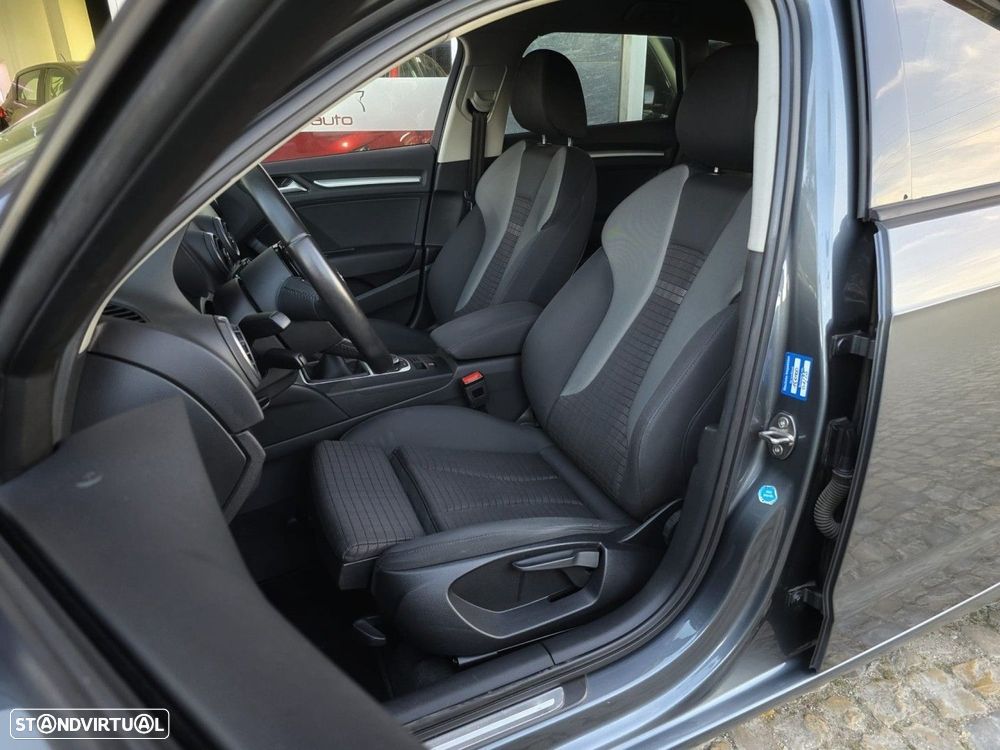 Audi A3 Sportback 1.6 TDI Attraction Ultra - 7