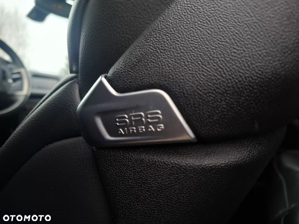 Citroën C5 2.2 HDi Exclusive Equilibre Navi - 18