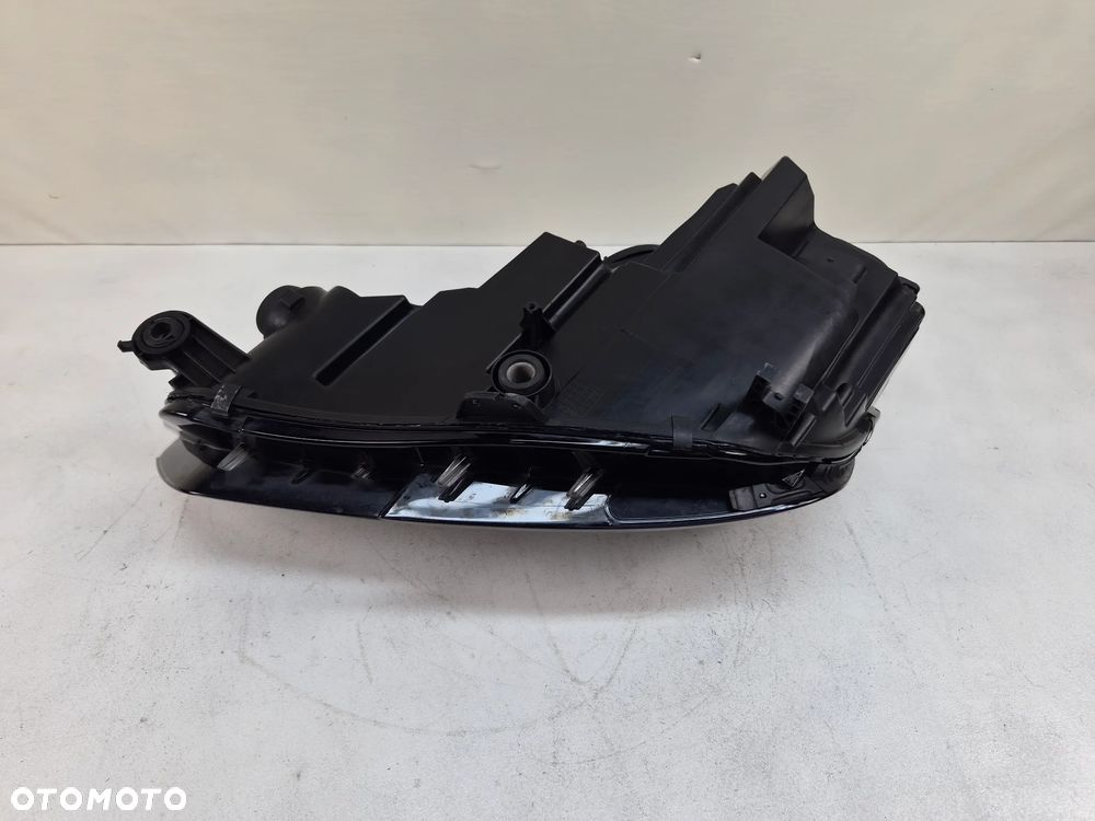 Lampa , Reflektor Audi A4 S4 B9 8W 8W0941006 - 8
