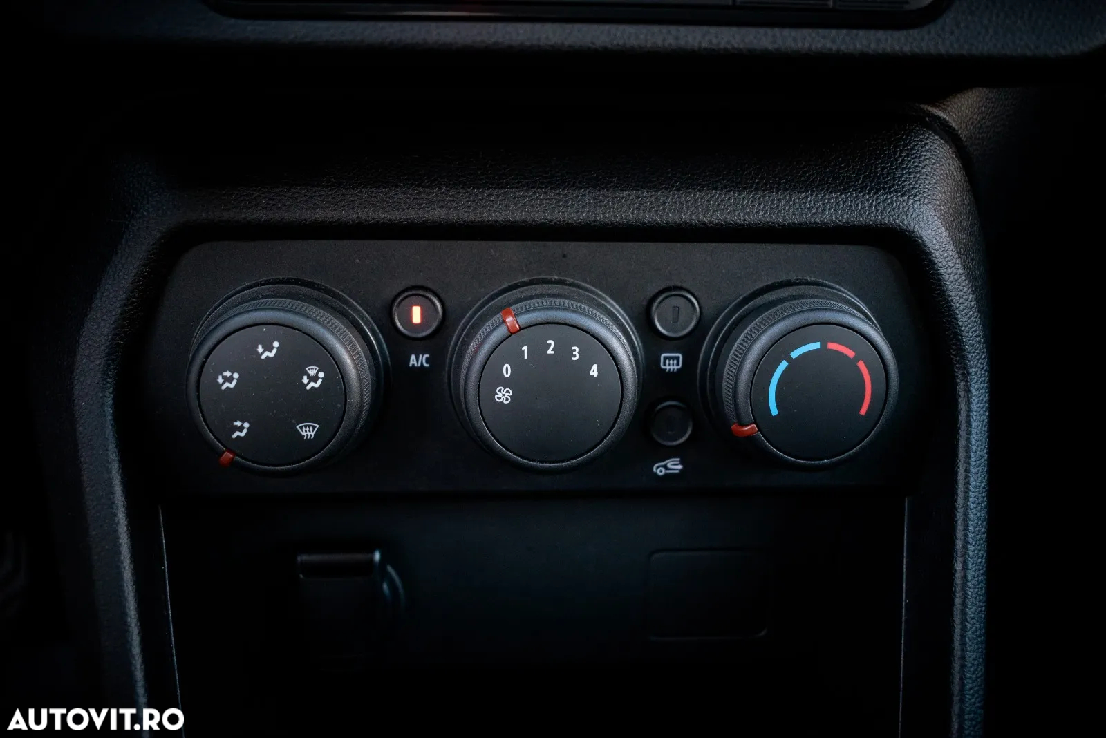 Dacia Logan ECO-G 100 MT6 Comfort - 28