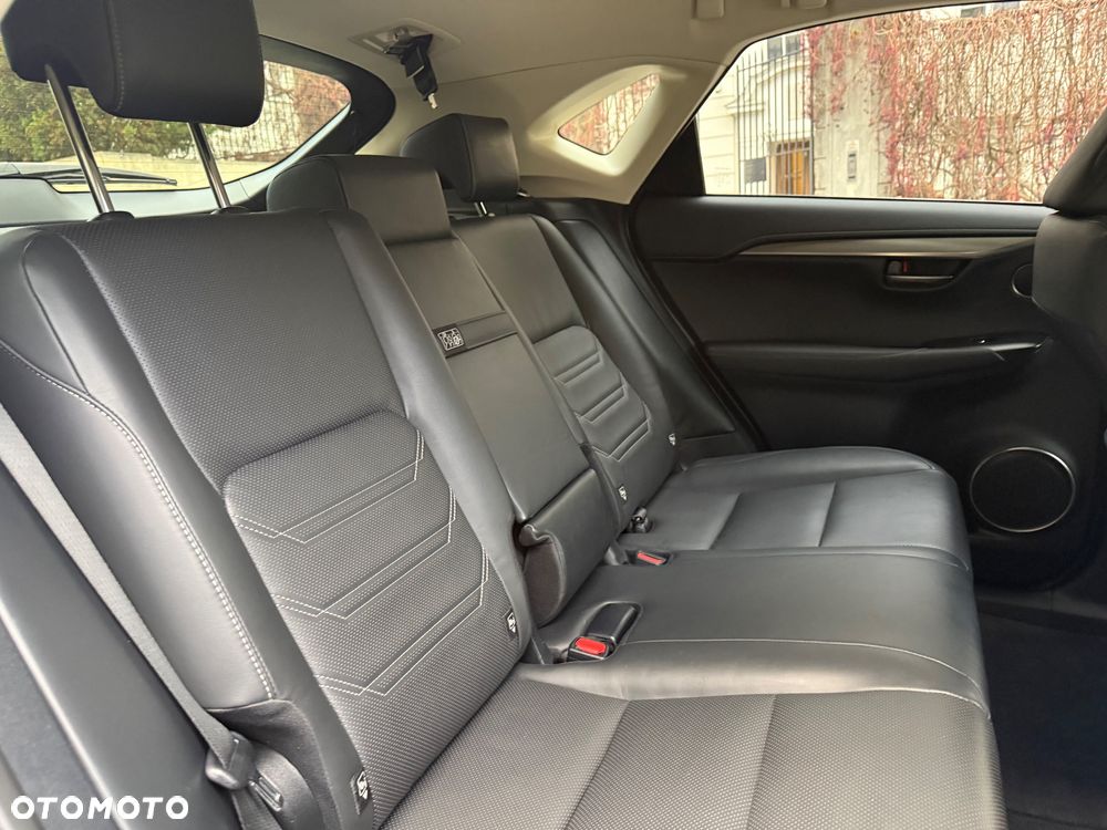 Lexus NX 300h Prestige AWD - 20