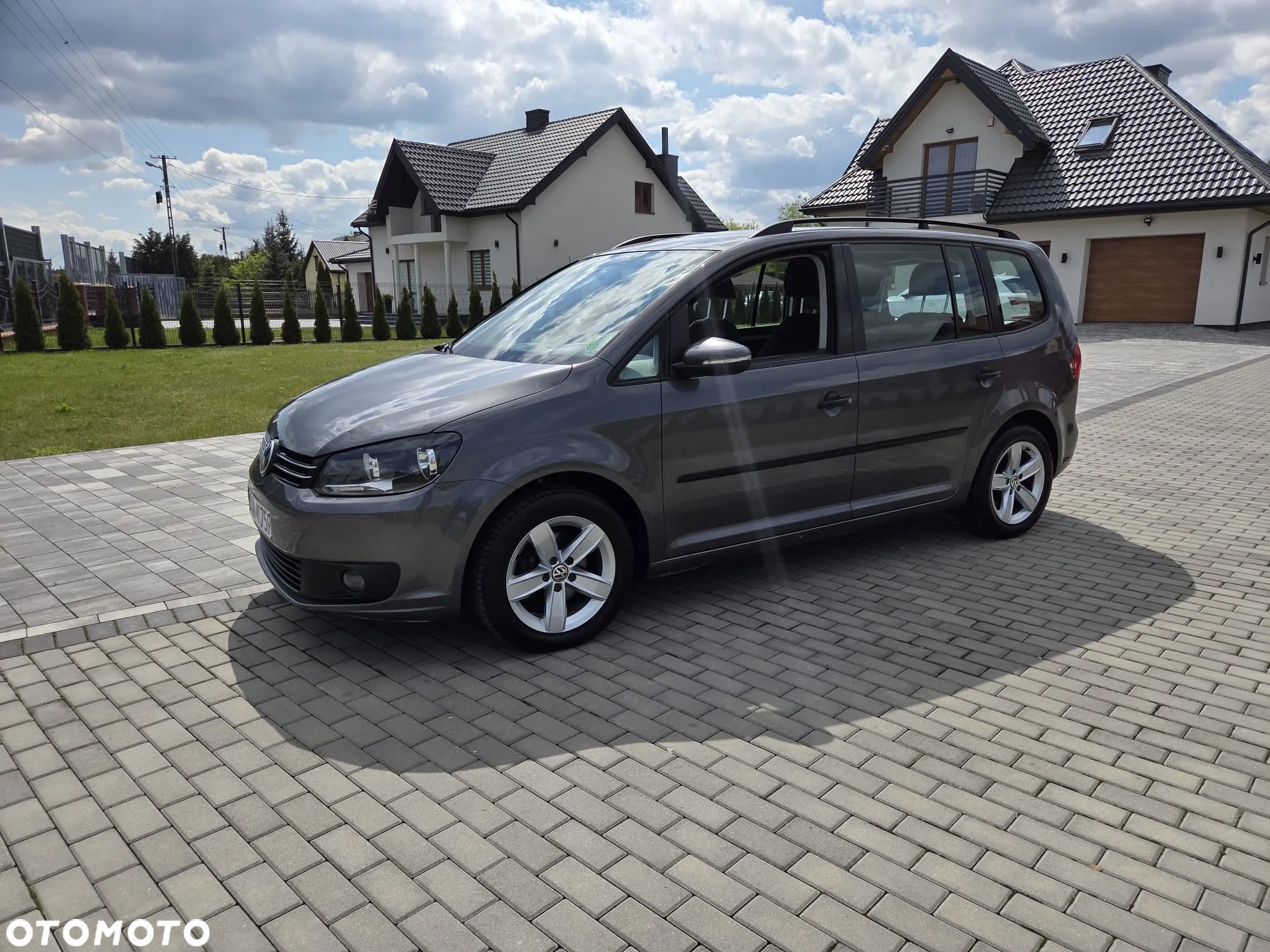 Volkswagen Touran 1.6 TDI DPF BlueMotion Technology Highline - 2
