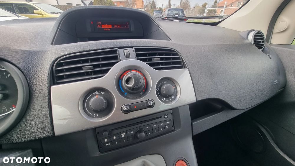 Renault Kangoo 1.6 16V 105 Happy Family - 17