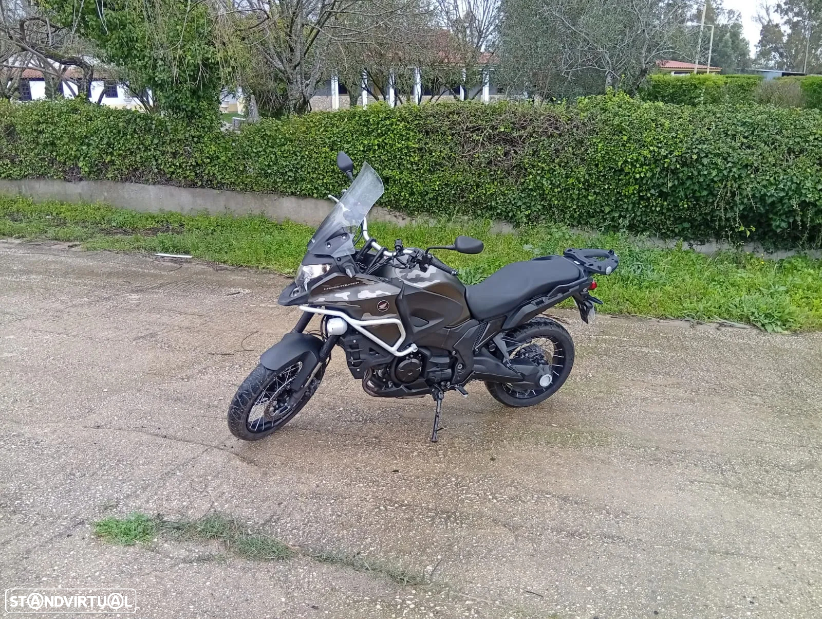 Honda VFR - 10