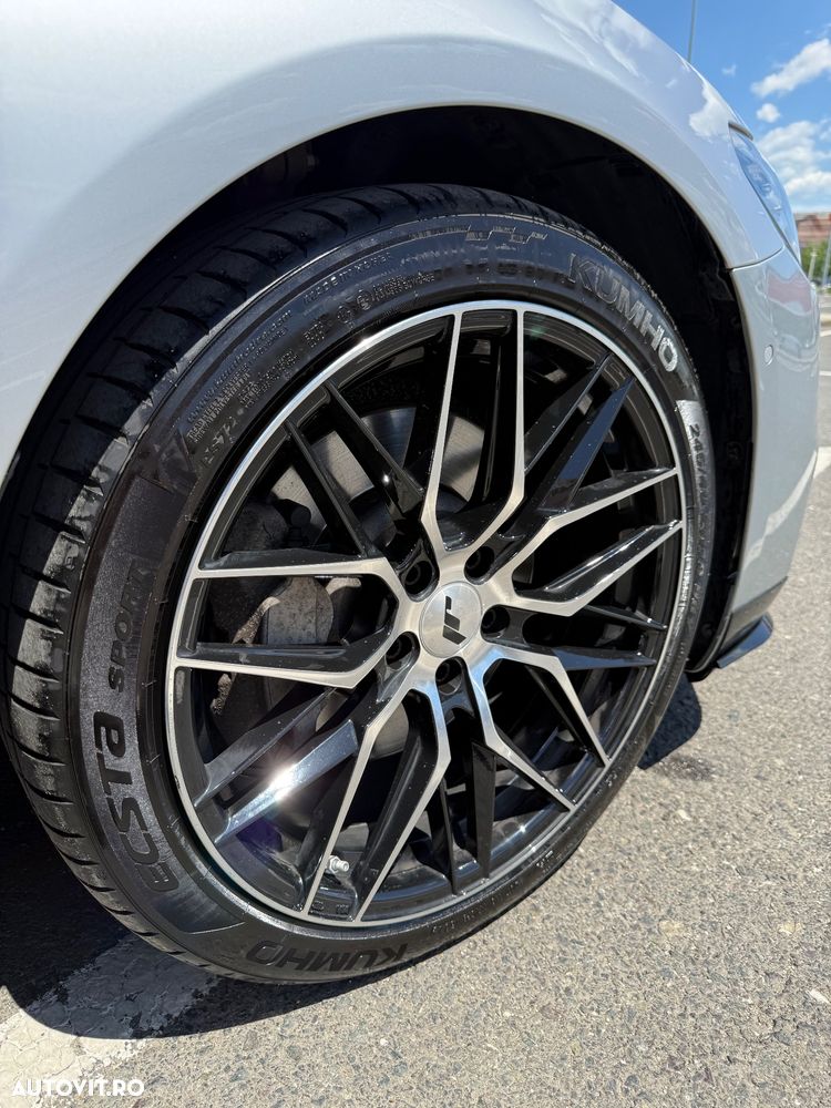 BMW Seria 5 520i AT - 11