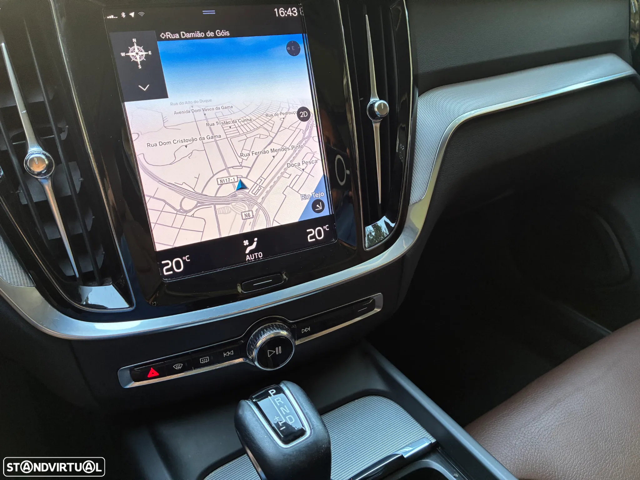 Volvo V60 2.0 D4 Inscription Geartronic - 38