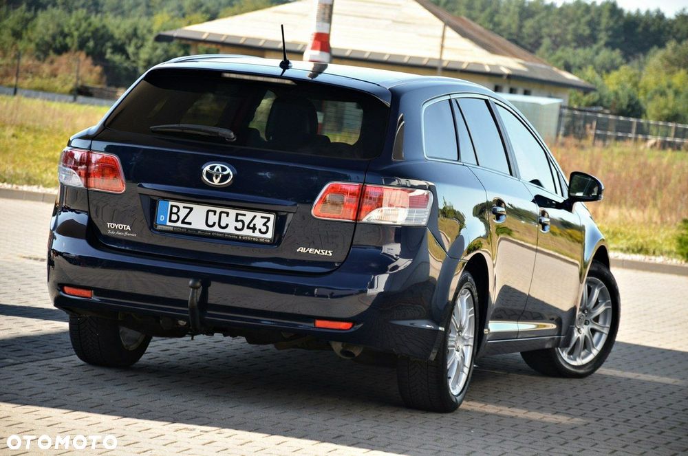 Toyota Avensis - 14