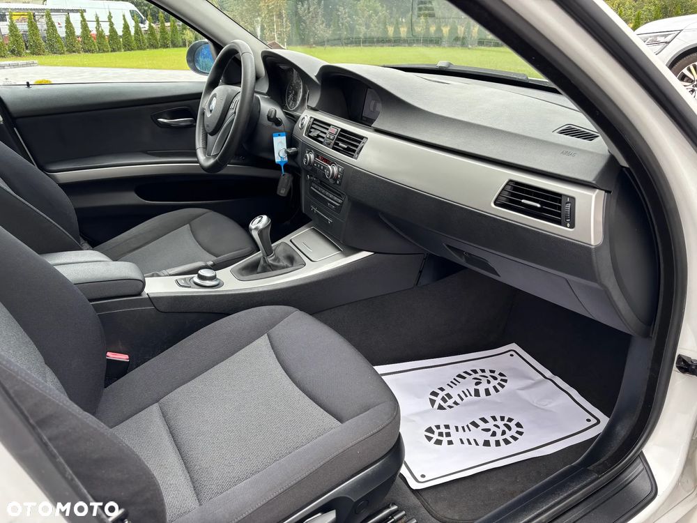 BMW Seria 3 320d - 6