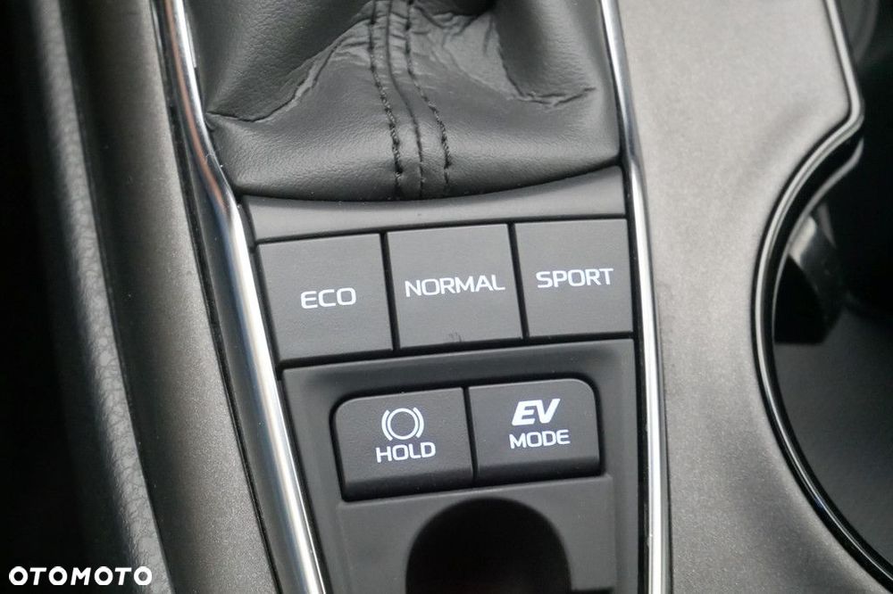 Toyota Camry 2.5 Hybrid Comfort CVT - 20