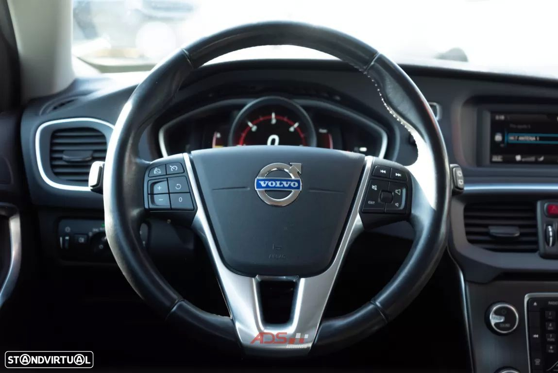Volvo V40 1.6 D2 Kinetic Powershift - 17