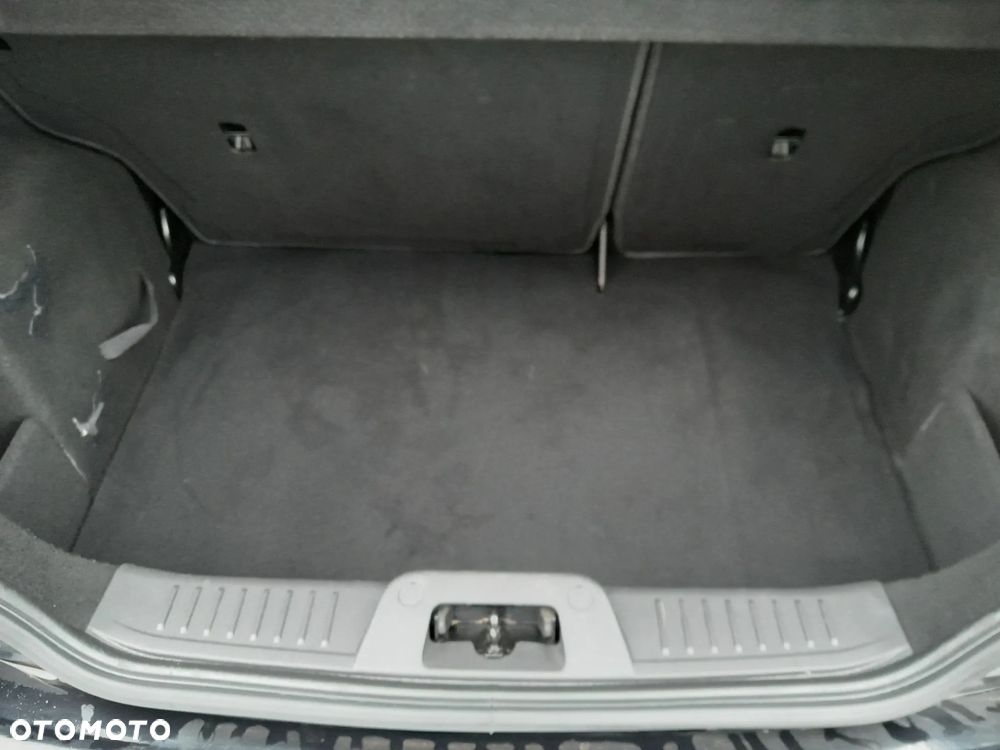 Ford Fiesta 1.0 Champions Edition - 18