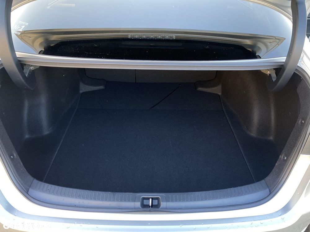 Toyota Corolla 1.8 Hybrid GR Sport - 12