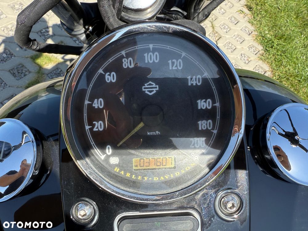 Harley-Davidson Dyna Fat Bob - 8