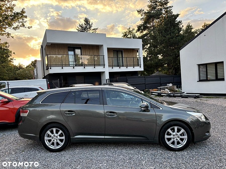 Toyota Avensis 2.0 D-4D Sol plus+NAVI - 3