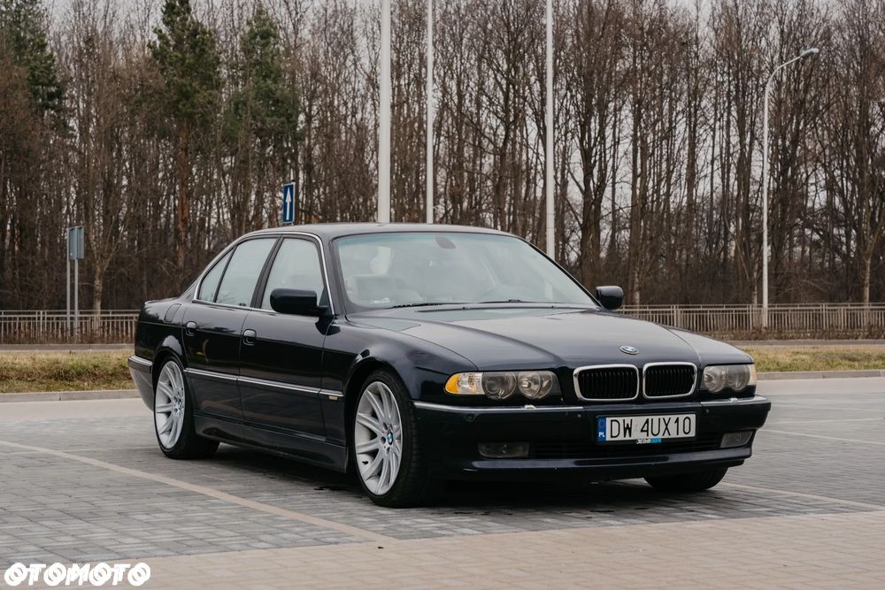 BMW Seria 7 740i - 1