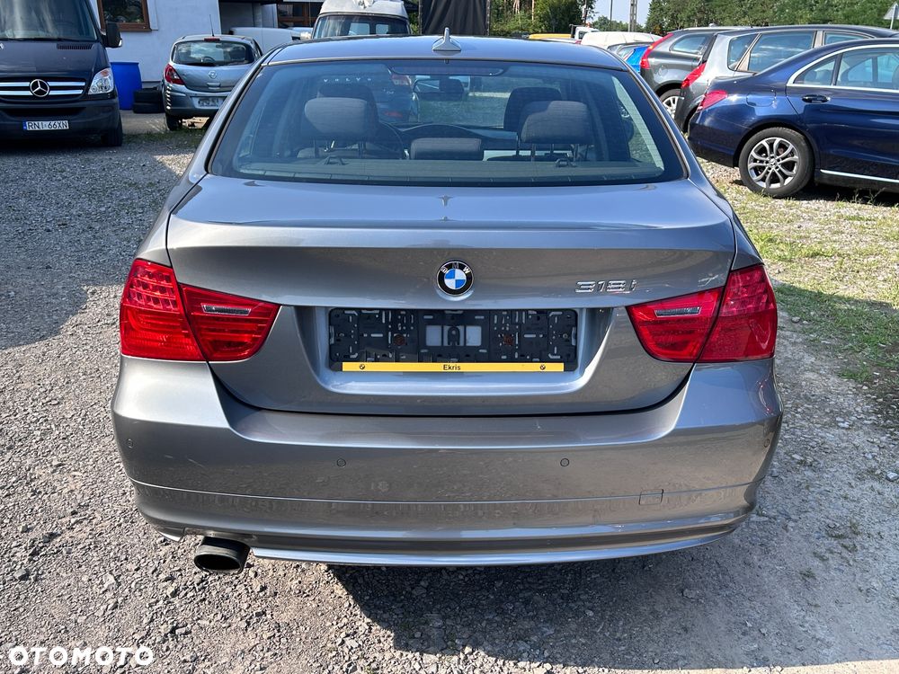 BMW Seria 3 318i Edition Exclusive - 3