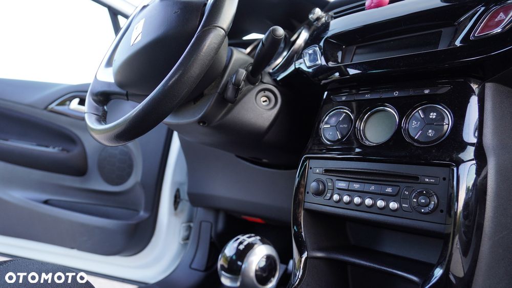 Citroën DS3 1.6 HDi SoChic - 8