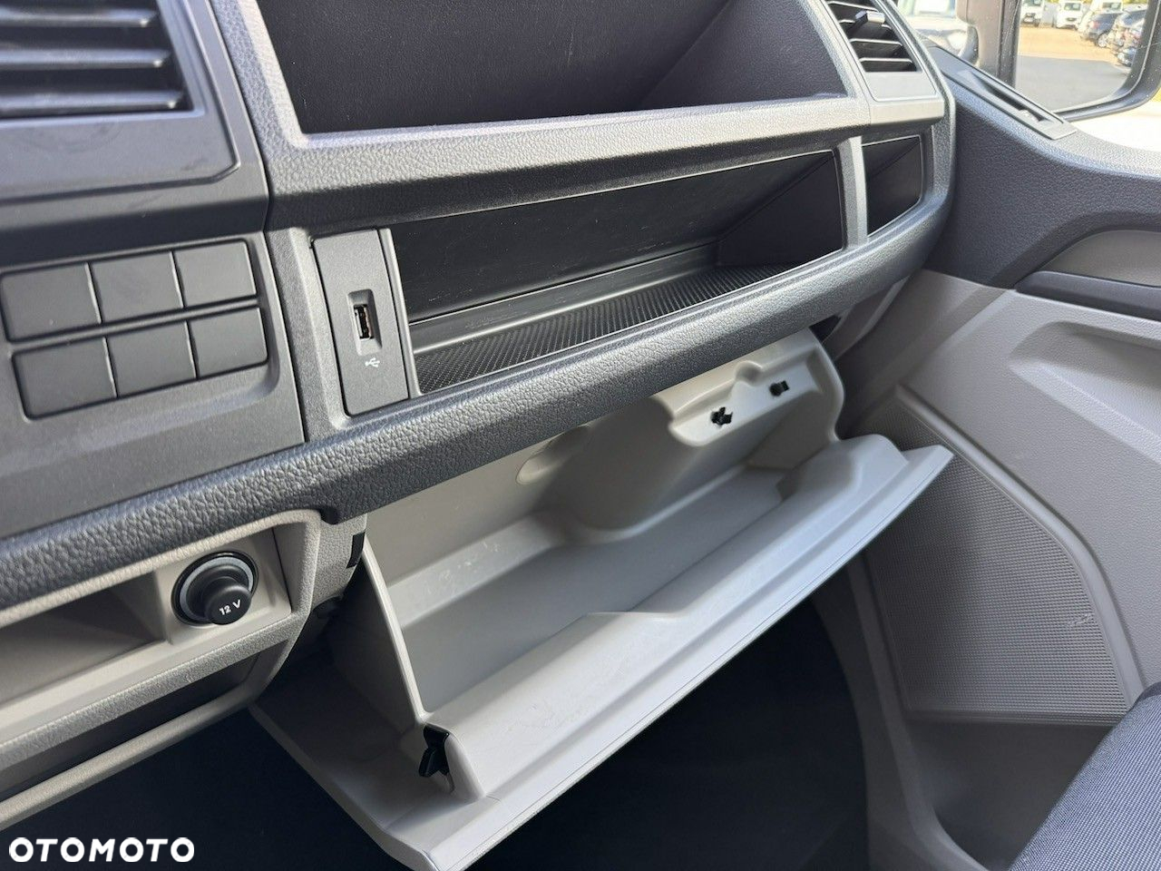 Volkswagen Transporter - 16