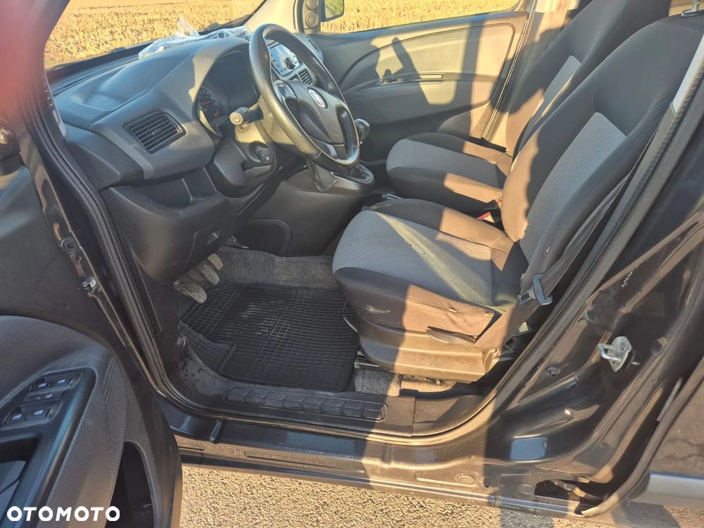 Fiat Doblo - 8