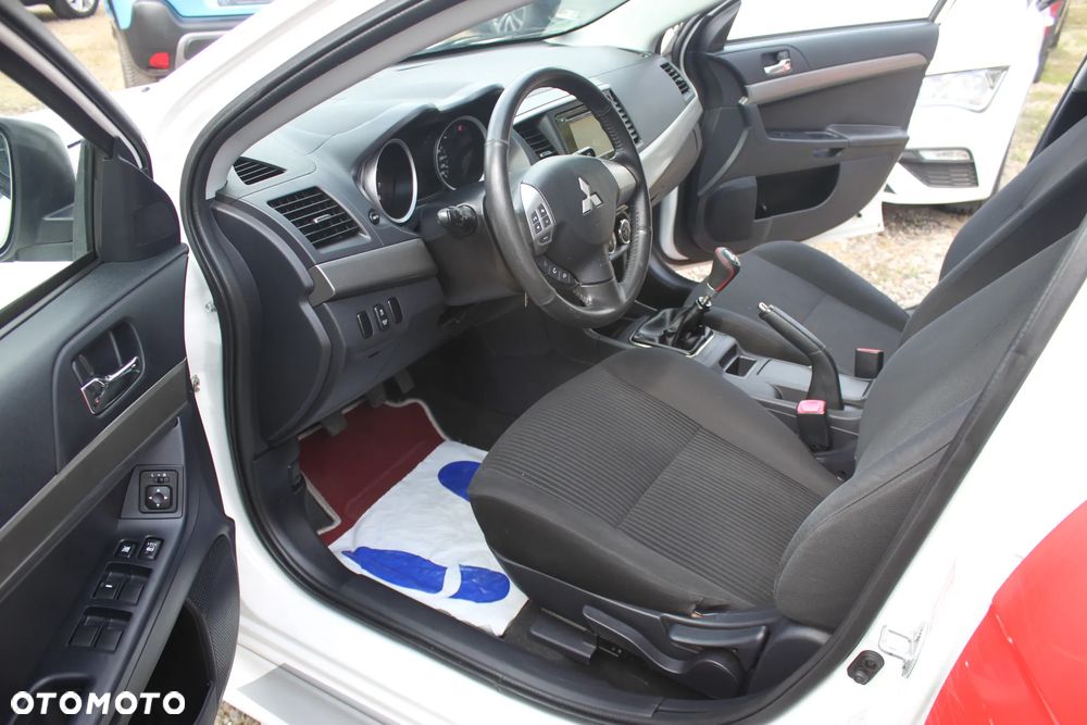 Mitsubishi Lancer - 17
