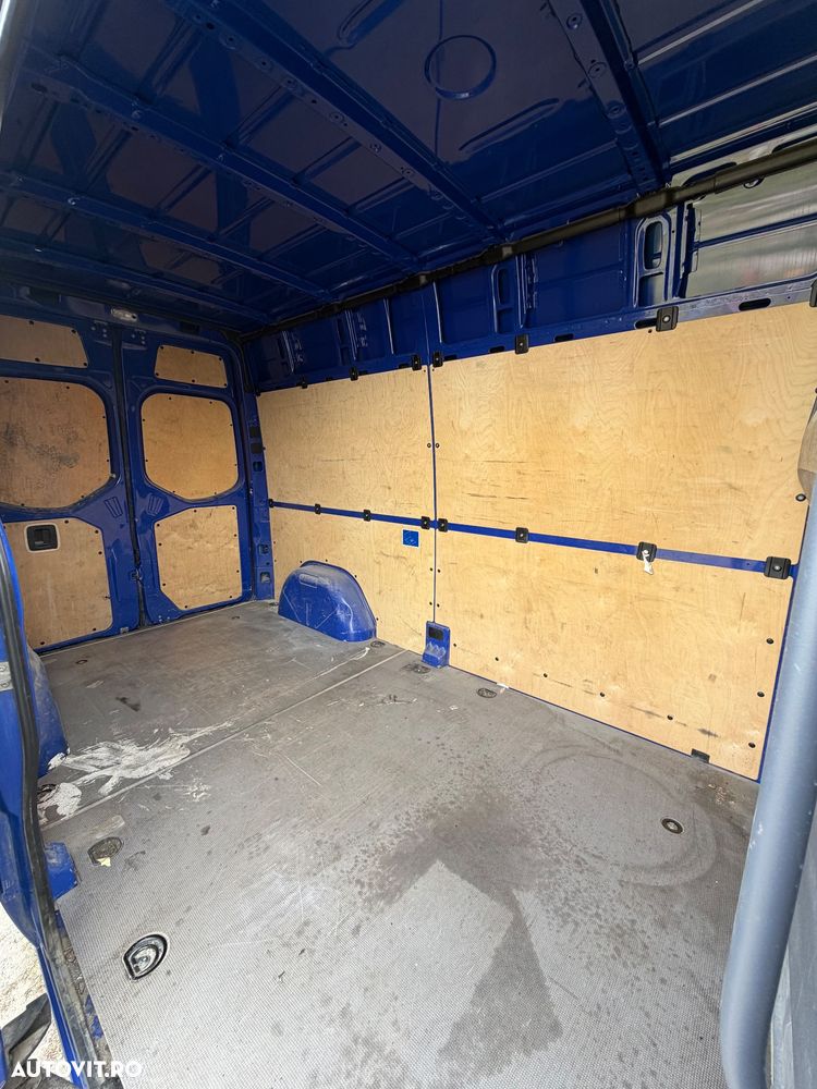 Mercedes-Benz Sprinter - 9