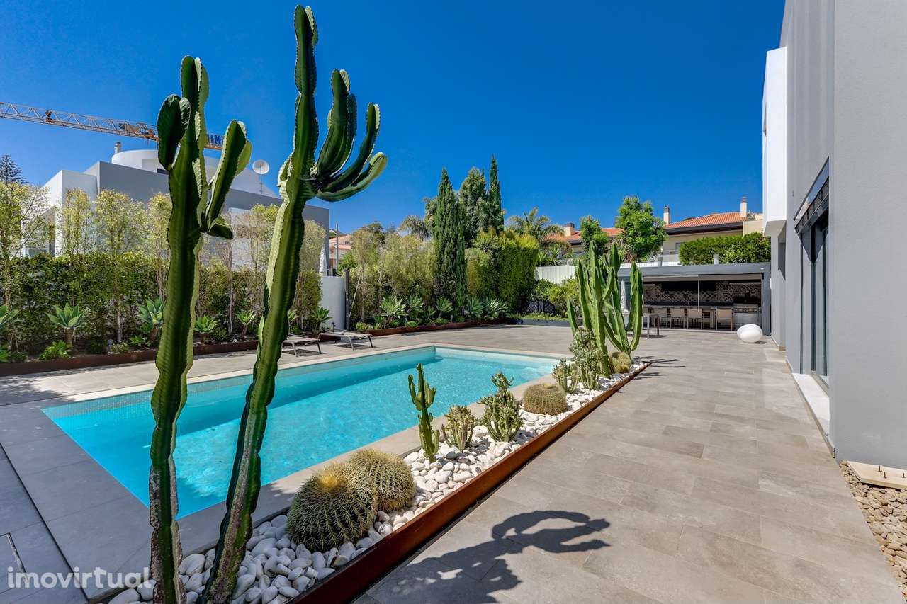 Moradia T5 de Luxo no Estoril — Exclusividade, Conforto e Estilo de Vi - Grande imagem: 2/60